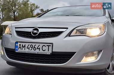 Хэтчбек Opel Astra 2010 в Бердичеве