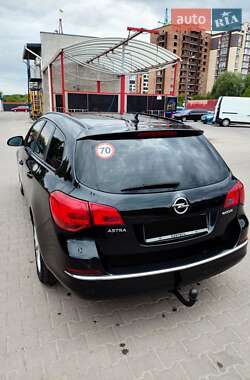 Універсал Opel Astra 2012 в Хмельницькому