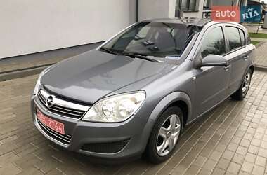 Хетчбек Opel Astra 2008 в Дубні