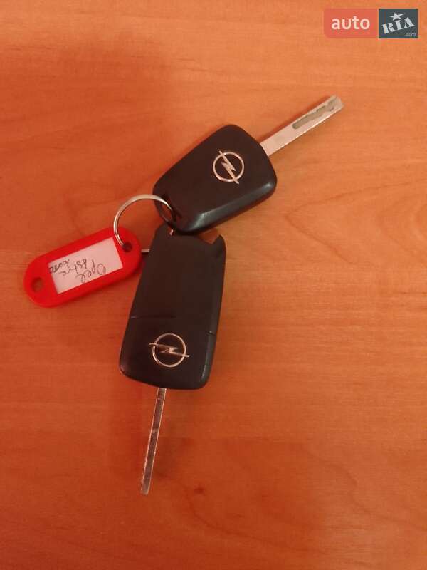 Универсал Opel Astra 2009 в Каневе