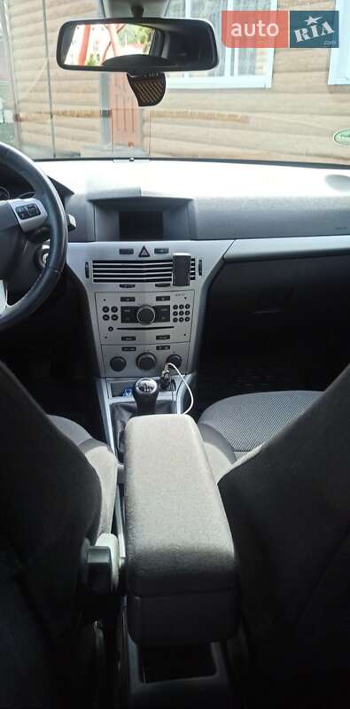Универсал Opel Astra 2009 в Ивано-Франковске