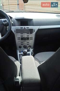 Универсал Opel Astra 2009 в 