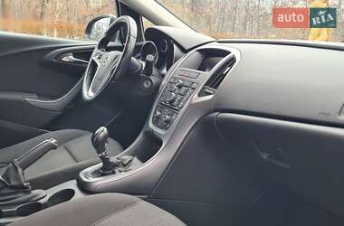 Универсал Opel Astra 2015 в Киеве
