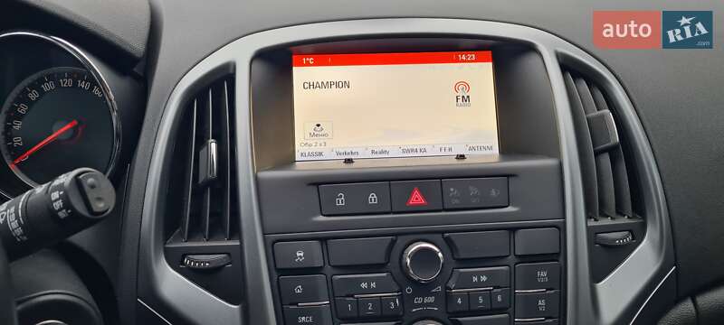 Универсал Opel Astra 2015 в Киеве