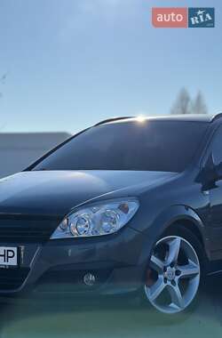 Универсал Opel Astra 2006 в 
