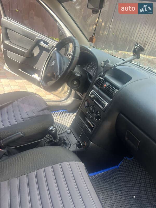 Седан Opel Astra 2007 в Киеве