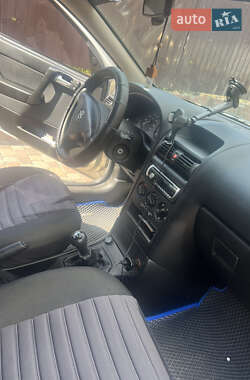 Седан Opel Astra 2007 в 