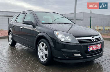 Универсал Opel Astra 2006 в Умани