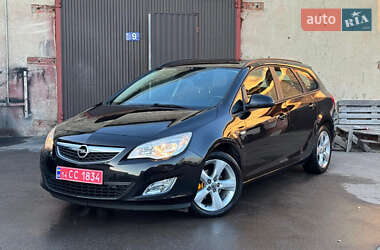 Універсал Opel Astra 2010 в Калуші