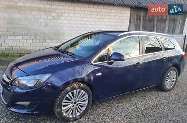 Універсал Opel Astra 2013 в Жидачові