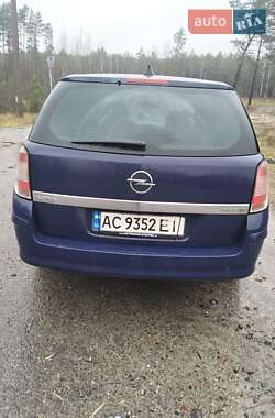 Універсал Opel Astra 2010 в Маневичах