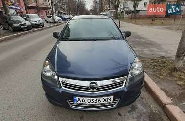 Універсал Opel Astra 2010 в Києві