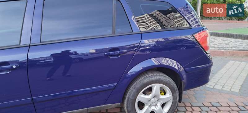 Универсал Opel Astra 2008 в Ивано-Франковске