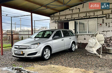 Универсал Opel Astra 2012 в Первомайске