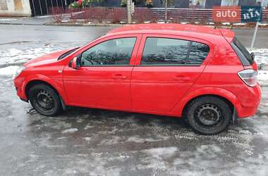 Хэтчбек Opel Astra 2012 в 