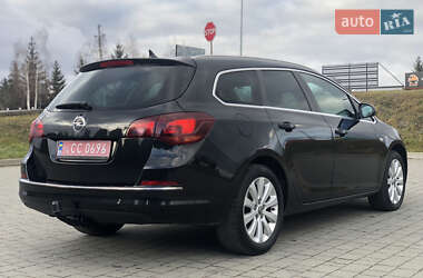 Универсал Opel Astra 2015 в Стрые