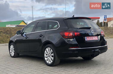 Универсал Opel Astra 2015 в Стрые