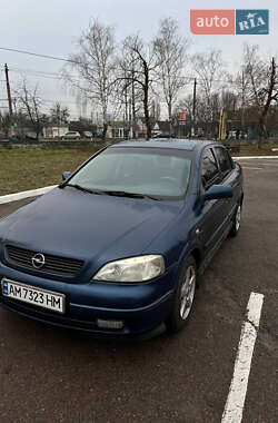 Седан Opel Astra 2004 в Житомирі