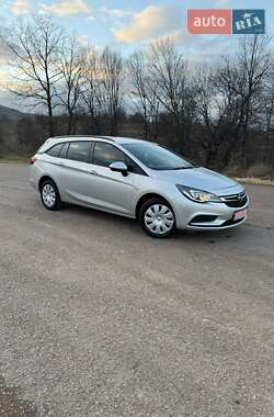 Универсал Opel Astra 2019 в Долине