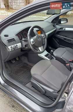 Хэтчбек Opel Astra 2009 в Киеве