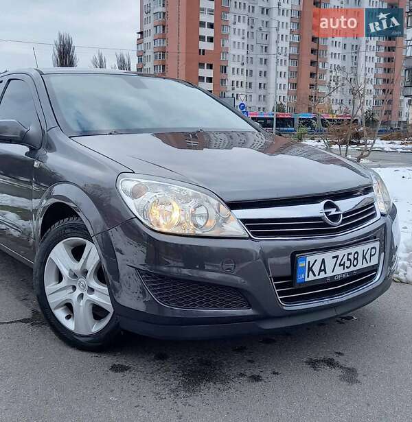 Хэтчбек Opel Astra 2009 в Киеве