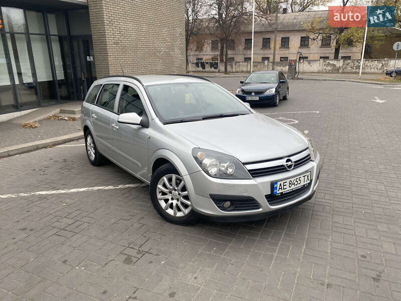 Универсал Opel Astra 2005 в Каменском