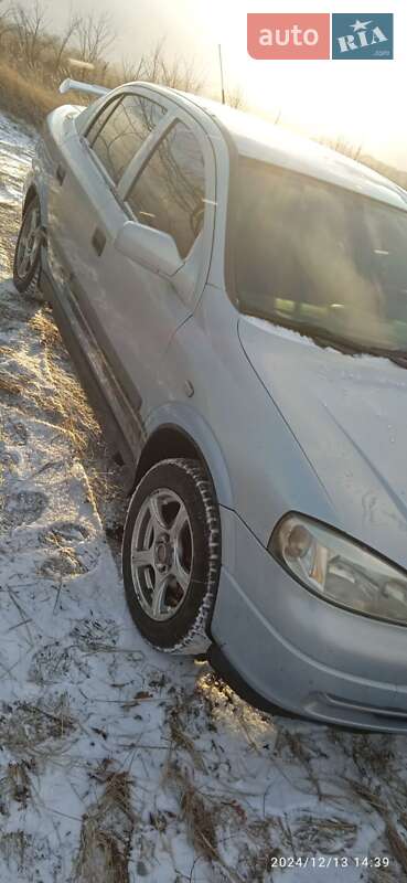 Седан Opel Astra 2005 в Кременчуге