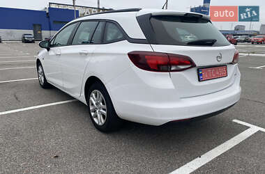 Универсал Opel Astra 2018 в Киеве