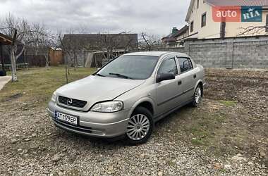 Седан Opel Astra 2008 в Івано-Франківську