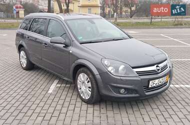 Універсал Opel Astra 2009 в Коломиї