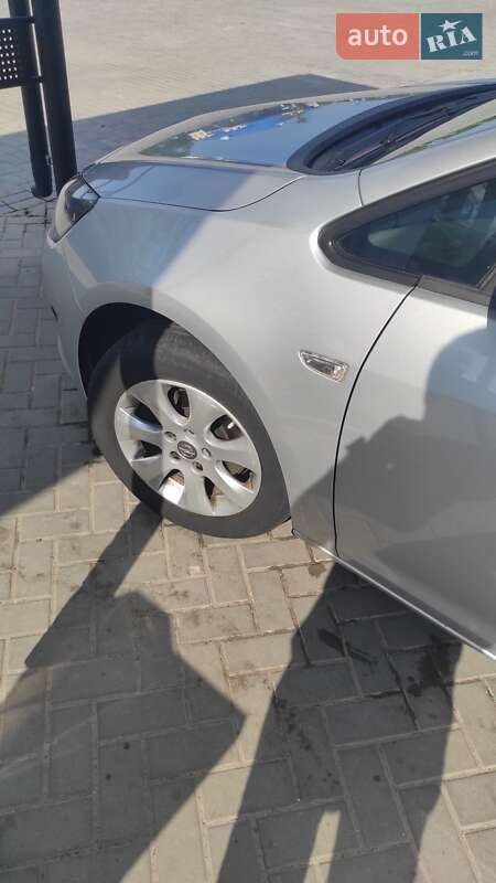 Универсал Opel Astra 2015 в Жвирке фото 6 Универсал Opel Astra 2015 в Жвирке