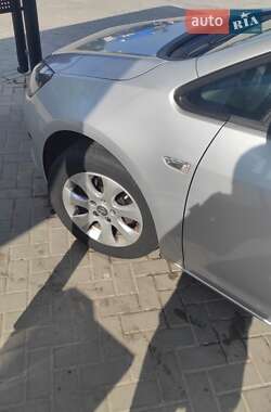 Универсал Opel Astra 2015 в 