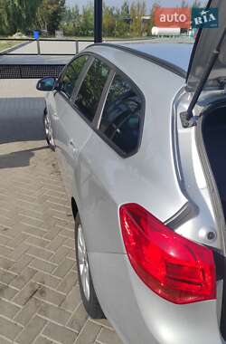 Универсал Opel Astra 2015 в 