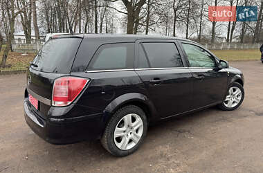 Универсал Opel Astra 2010 в 