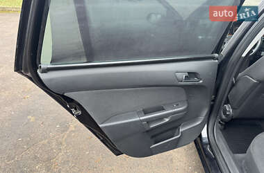Универсал Opel Astra 2010 в 