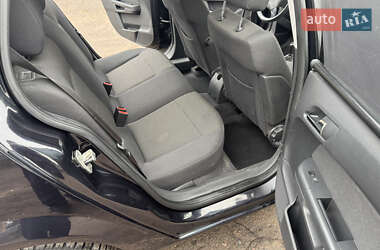 Универсал Opel Astra 2010 в 