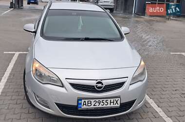 Універсал Opel Astra 2011 в Вінниці