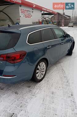 Универсал Opel Astra 2013 в Коломые