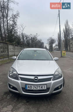 Хэтчбек Opel Astra 2009 в Христиновке