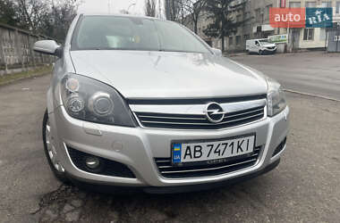 Хэтчбек Opel Astra 2009 в Христиновке