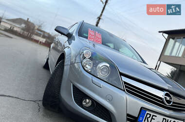 Універсал Opel Astra 2008 в Умані