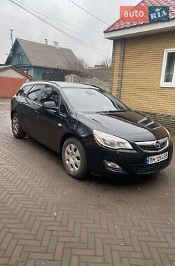 Універсал Opel Astra 2011 в Конотопі