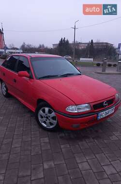 Хэтчбек Opel Astra 1997 в Дрогобыче