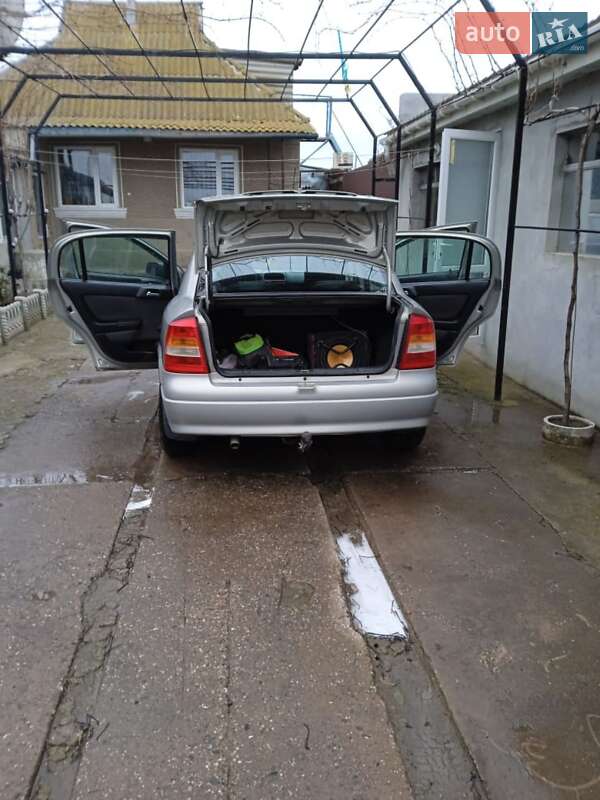 Седан Opel Astra 2007 в Татарбунарах