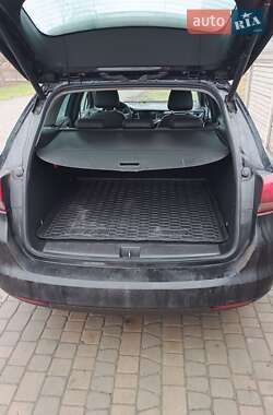 Универсал Opel Astra 2017 в 