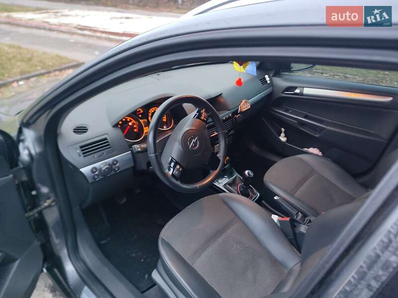Универсал Opel Astra 2010 в Дубно фото 5 Универсал Opel Astra 2010 в Дубно