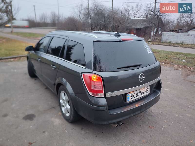 Универсал Opel Astra 2010 в Дубно фото 4 Универсал Opel Astra 2010 в Дубно