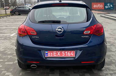 Хетчбек Opel Astra 2012 в Києві