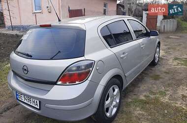 Хэтчбек Opel Astra 2008 в 