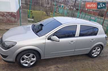 Хэтчбек Opel Astra 2008 в 